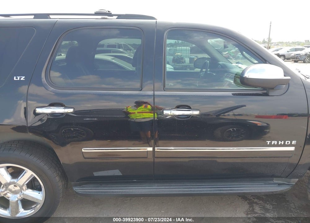 2011 CHEVROLET TAHOE LTZ VIN: 1GNSKCE03BR119373