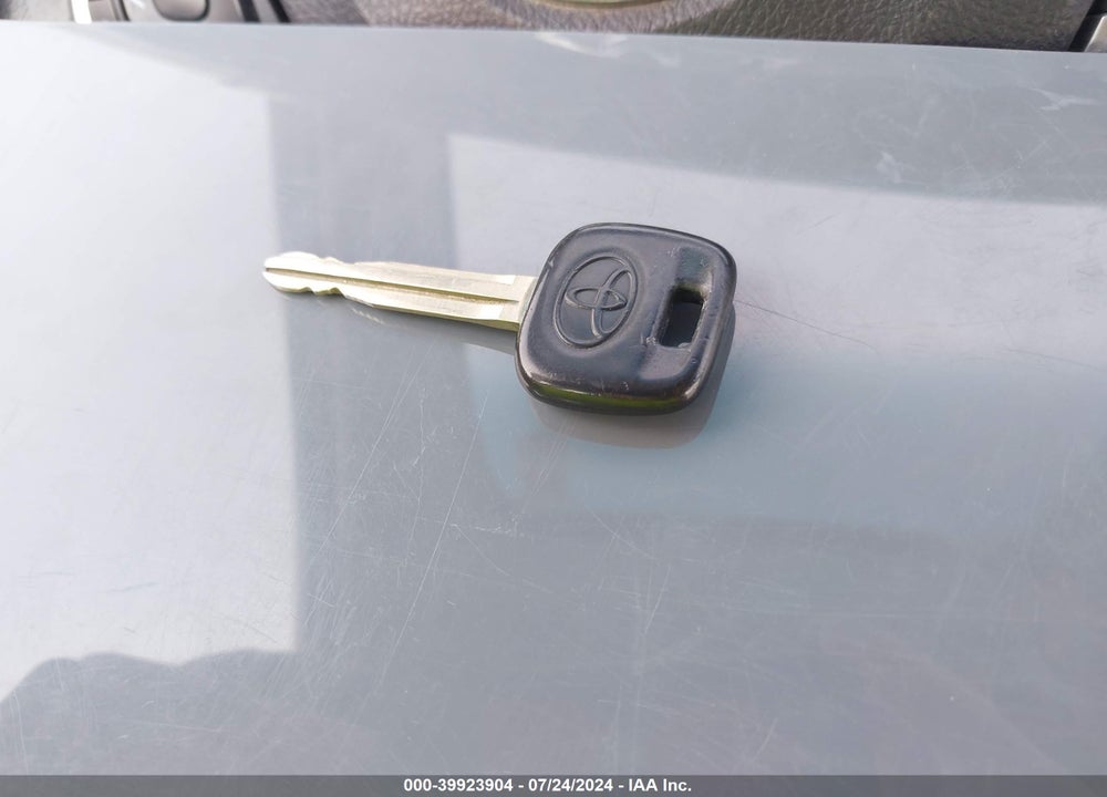 2003 TOYOTA CAMRY LE VIN: 4T1BE32K93U722697
