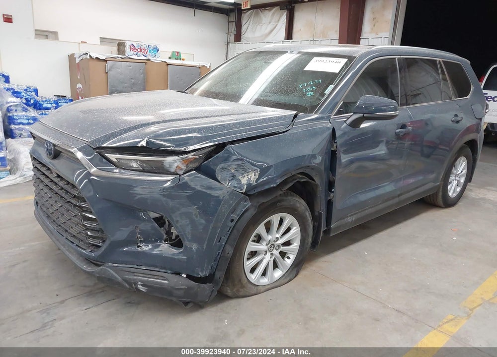 2024 TOYOTA GRAND HIGHLANDER XLE VIN: 5TDAAAA51RS002013
