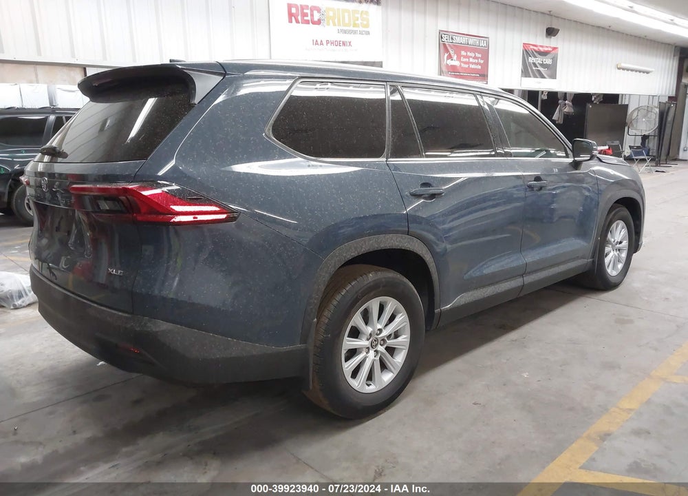2024 TOYOTA GRAND HIGHLANDER XLE VIN: 5TDAAAA51RS002013
