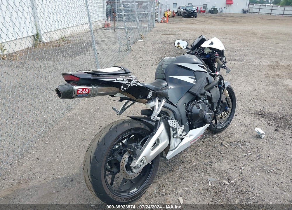 2016 HONDA CBR600 RR VIN: JH2PC40J0GK200677