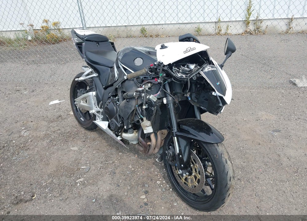 2016 HONDA CBR600 RR VIN: JH2PC40J0GK200677