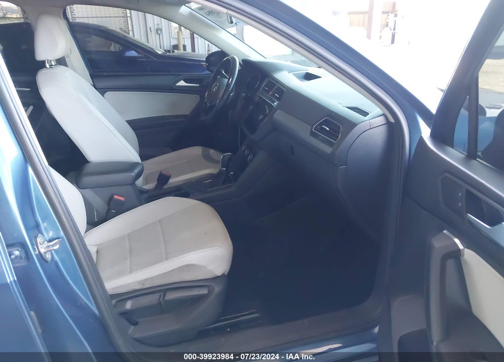2019 VOLKSWAGEN TIGUAN 2.0T SE/2.0T SEL/2.0T SEL R-LINE/2.0T SEL R-LINE BLACK VIN: 3VV3B7AX3KM068421