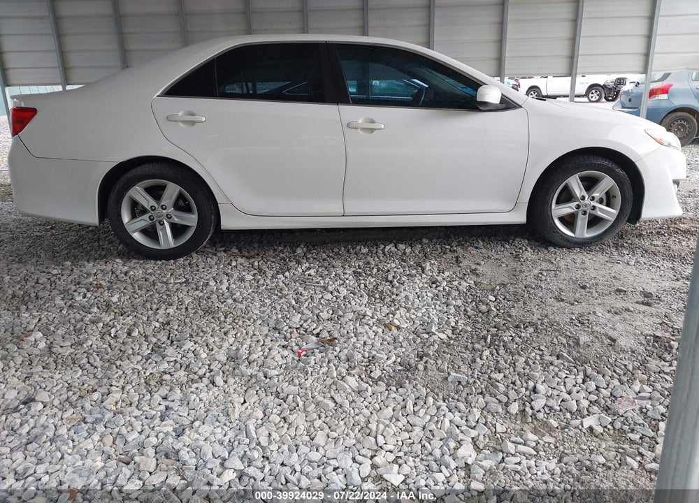 2013 TOYOTA CAMRY SE VIN: 4T1BF1FK1DU274789