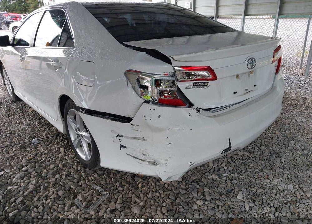 2013 TOYOTA CAMRY SE VIN: 4T1BF1FK1DU274789