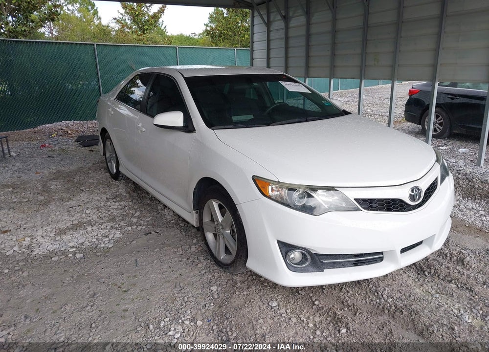 2013 TOYOTA CAMRY SE VIN: 4T1BF1FK1DU274789