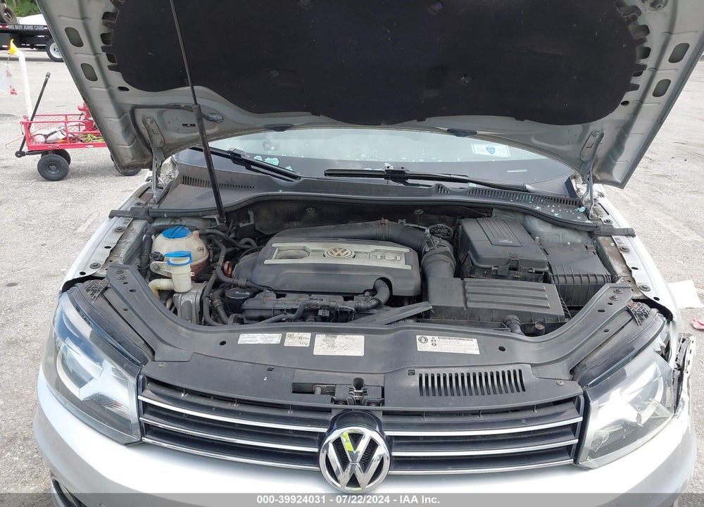 2012 VOLKSWAGEN EOS KOMFORT VIN: WVWBW7AHXCV004133