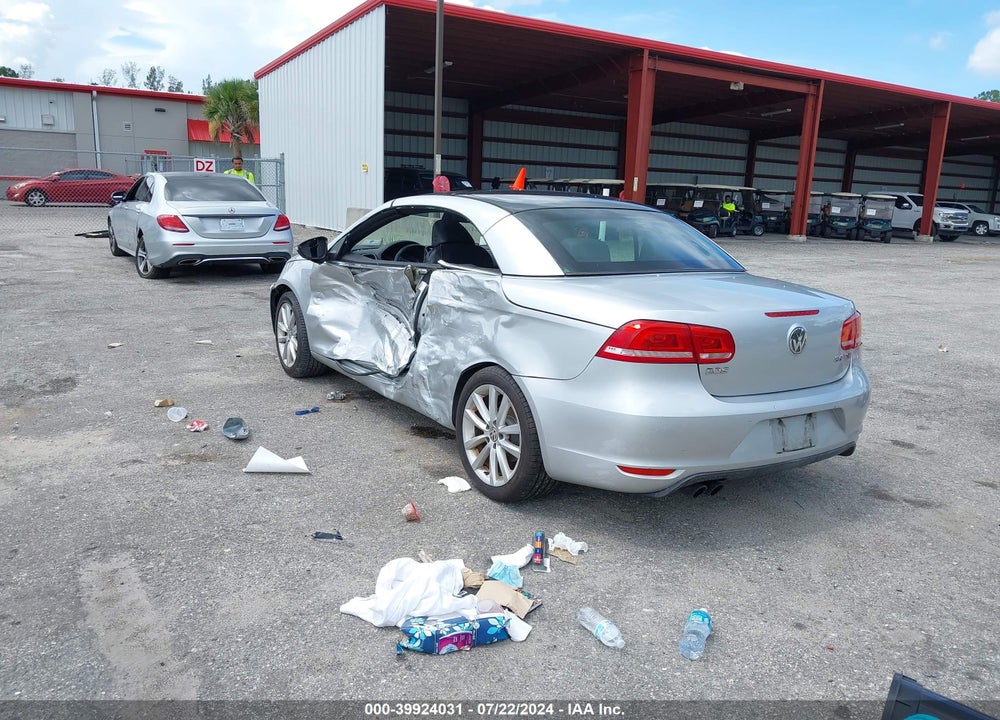 2012 VOLKSWAGEN EOS KOMFORT VIN: WVWBW7AHXCV004133