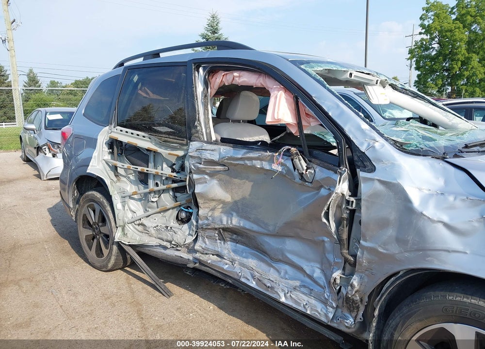 2017 SUBARU FORESTER 2.5I PREMIUM VIN: JF2SJAGC5HH448311