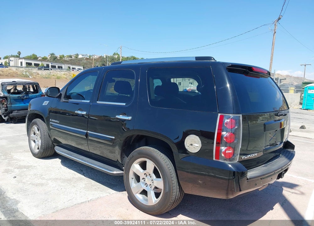 2008 GMC YUKON DENALI VIN: 1GKFK63878J124186