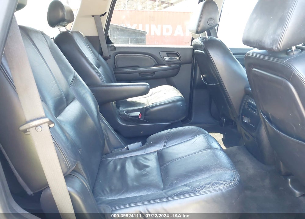 2008 GMC YUKON DENALI VIN: 1GKFK63878J124186