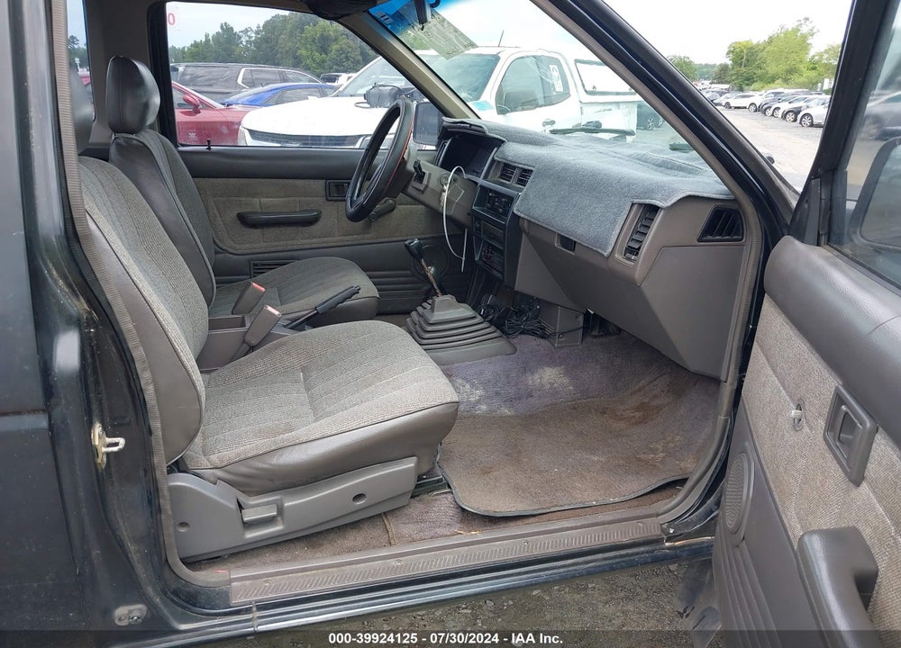 1988 NISSAN D21 KING CAB VIN: 1N6ND16Y9JC304213