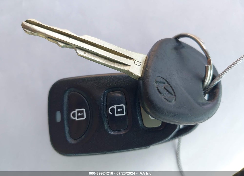 2008 HYUNDAI ELANTRA GLS/SE VIN: KMHDU46D78U444287