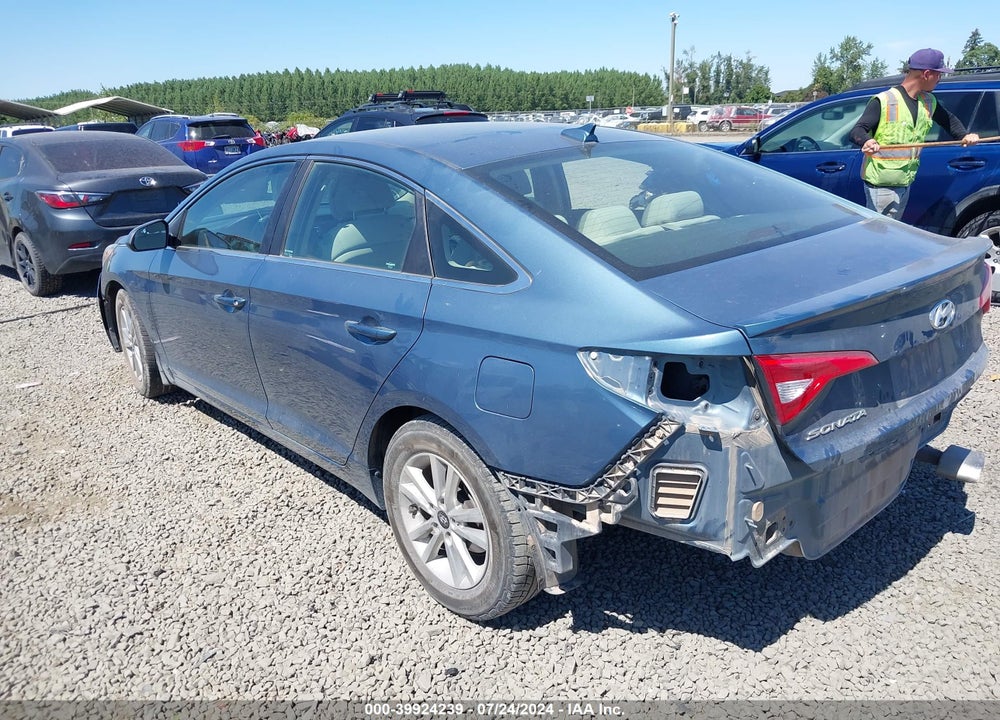 2015 HYUNDAI SONATA SE VIN: 5NPE24AF1FH066627