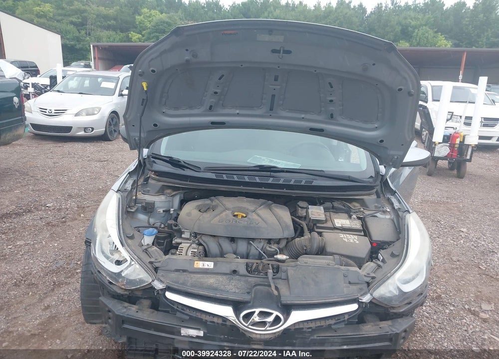 2015 HYUNDAI ELANTRA SE VIN: 5NPDH4AE7FH598272