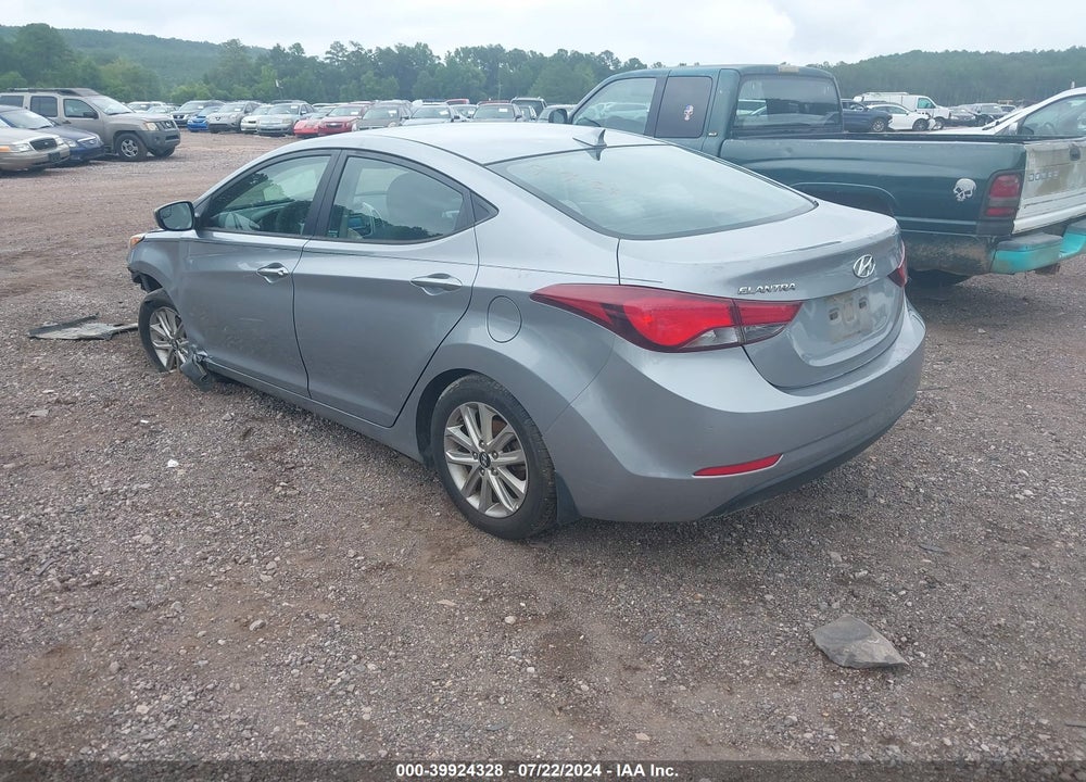 2015 HYUNDAI ELANTRA SE VIN: 5NPDH4AE7FH598272