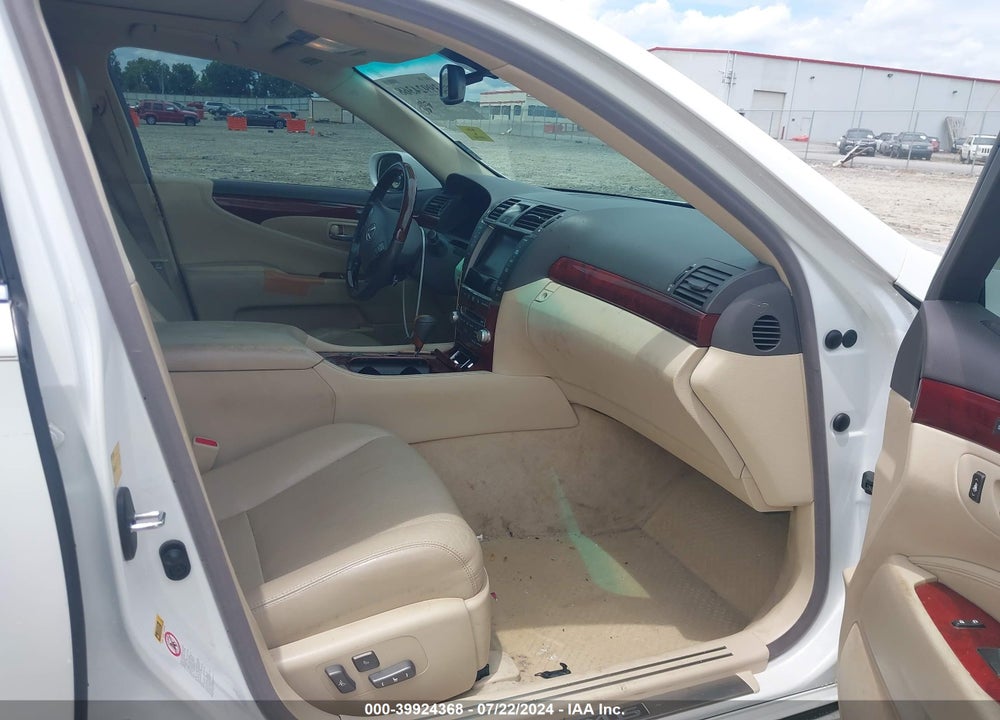 2012 LEXUS LS 460 VIN: JTHBL5EF3C5110928