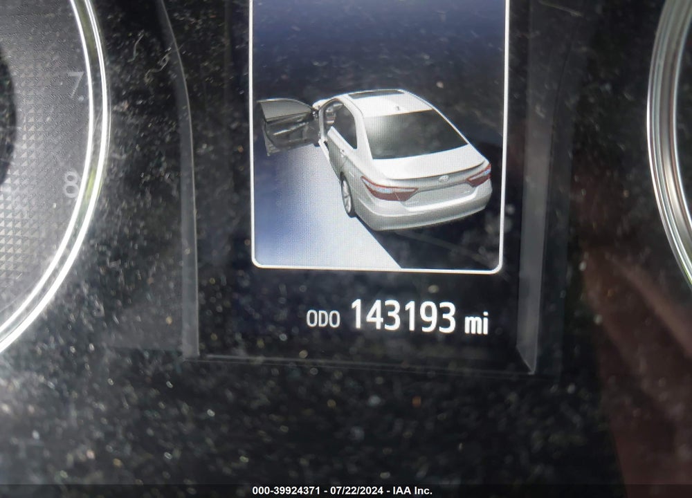2015 TOYOTA CAMRY SE VIN: 4T1BF1FK7FU872808