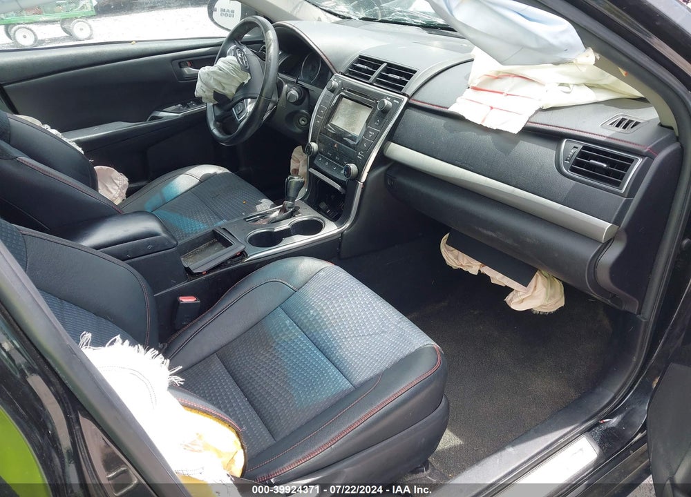 2015 TOYOTA CAMRY SE VIN: 4T1BF1FK7FU872808