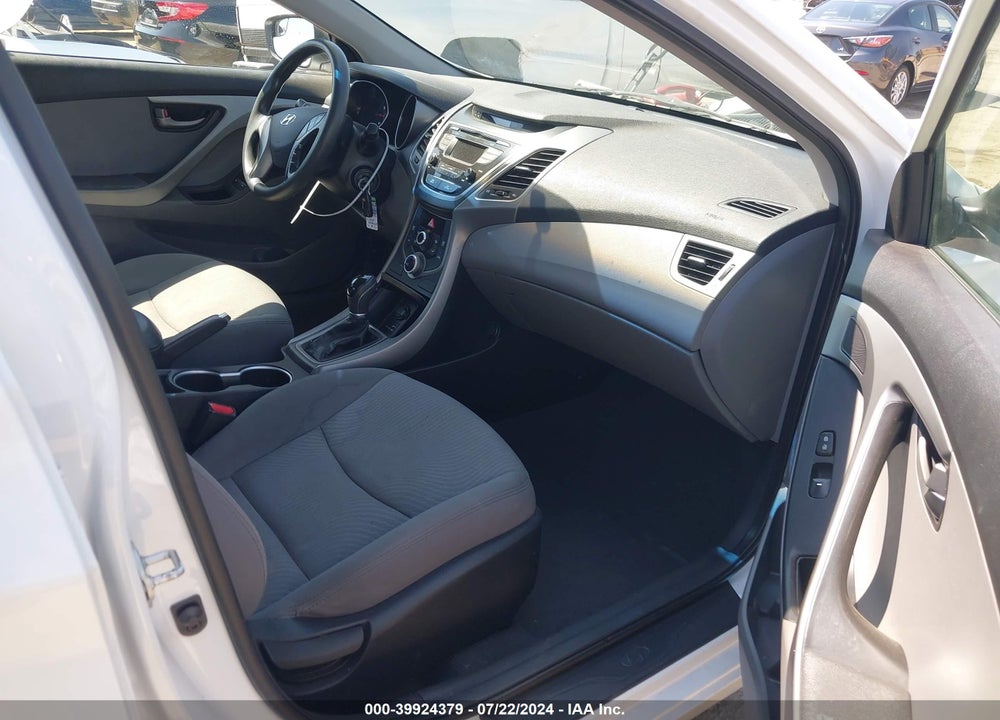 2015 HYUNDAI ELANTRA SE VIN: 5NPDH4AE3FH552566