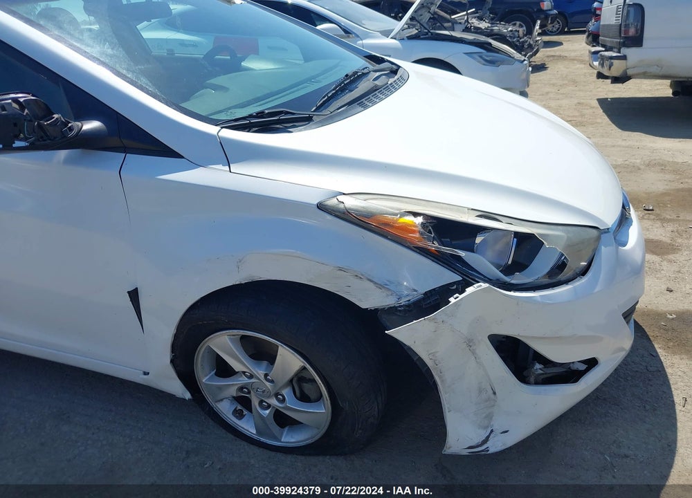 2015 HYUNDAI ELANTRA SE VIN: 5NPDH4AE3FH552566