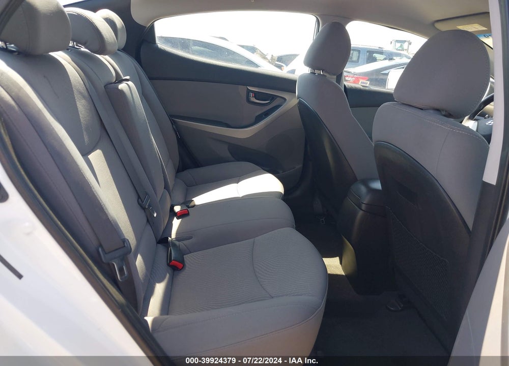 2015 HYUNDAI ELANTRA SE VIN: 5NPDH4AE3FH552566
