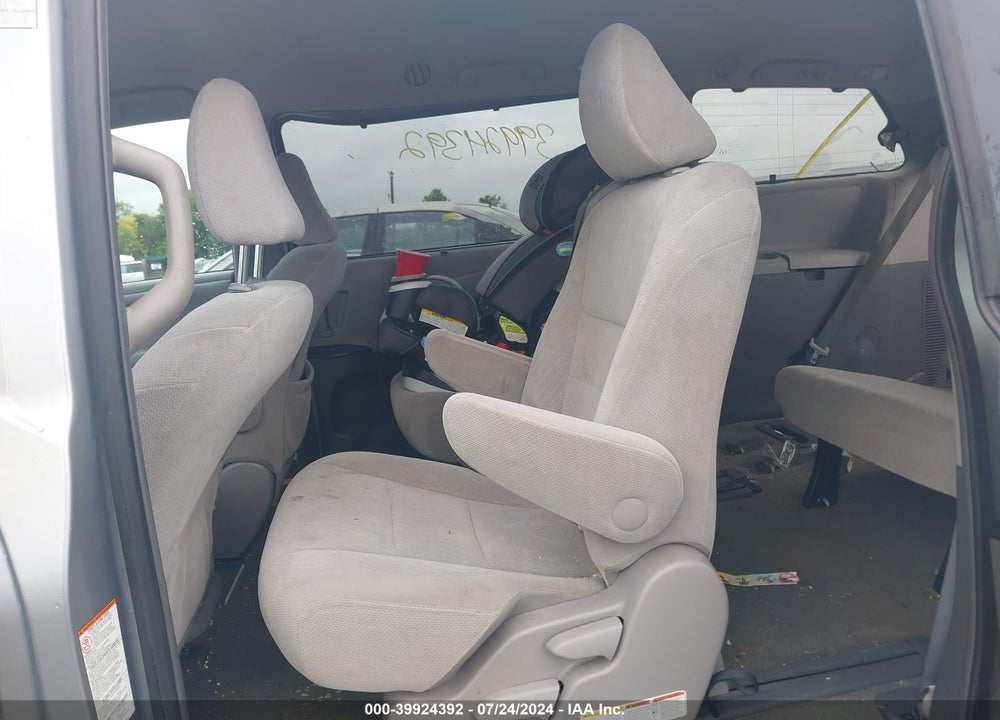 2016 TOYOTA SIENNA LE 8 PASSENGER VIN: 5TDKK3DC3GS723177