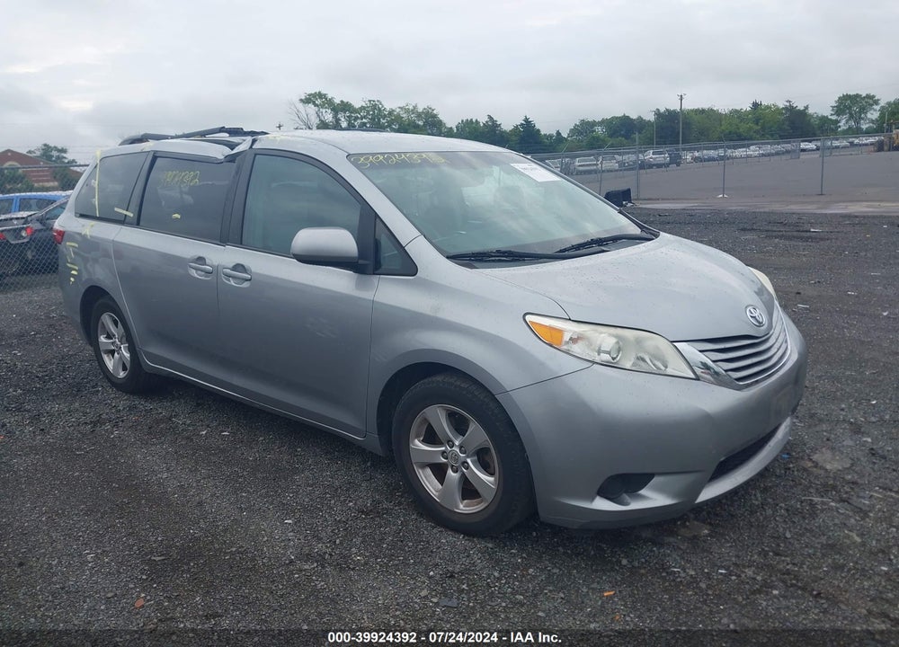 2016 TOYOTA SIENNA LE 8 PASSENGER VIN: 5TDKK3DC3GS723177