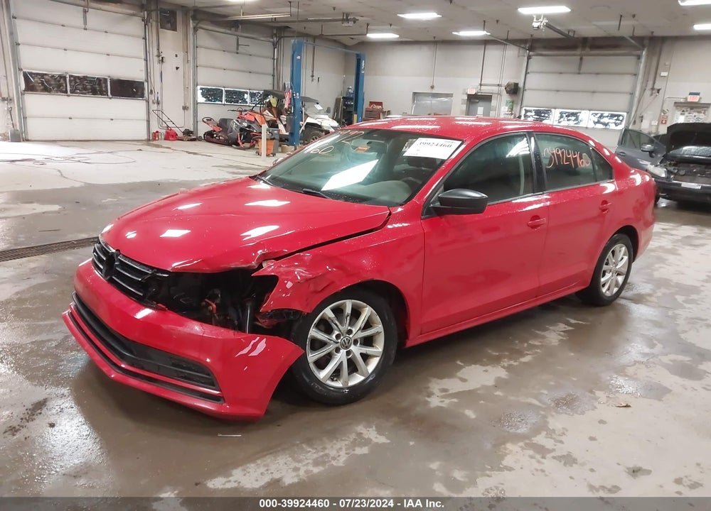 2015 VOLKSWAGEN JETTA 1.8T SE VIN: 3VWD17AJ1FM330375