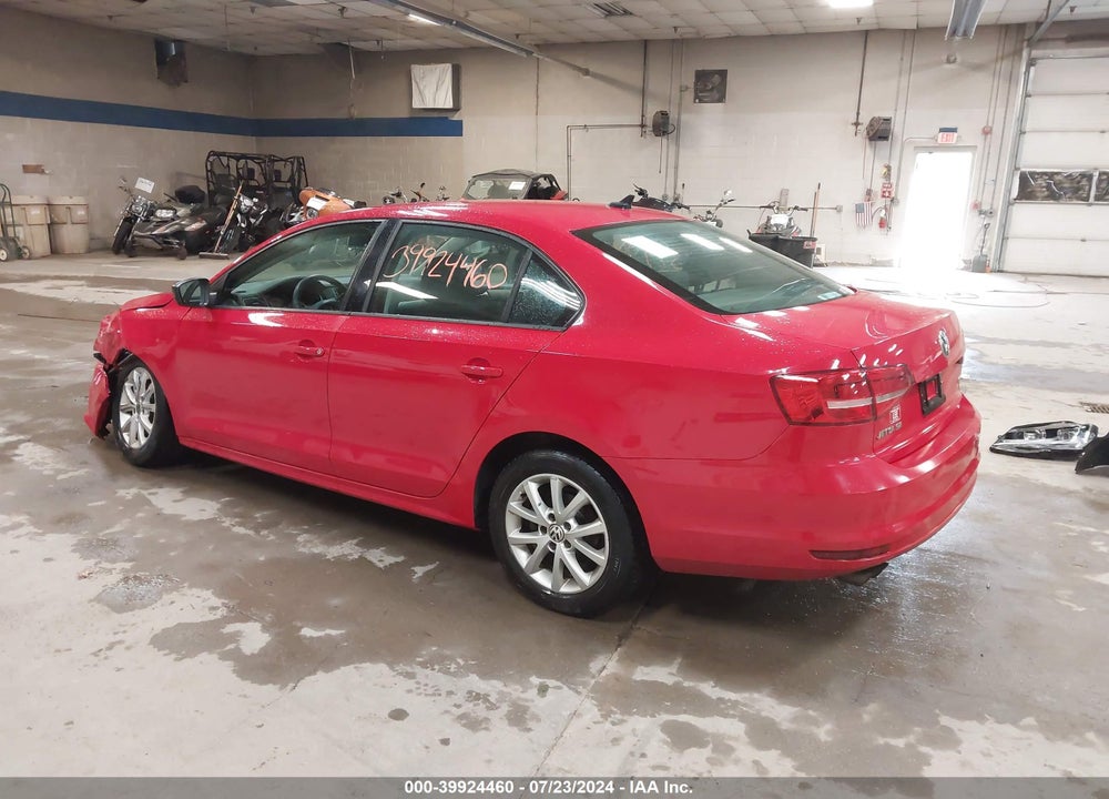 2015 VOLKSWAGEN JETTA 1.8T SE VIN: 3VWD17AJ1FM330375