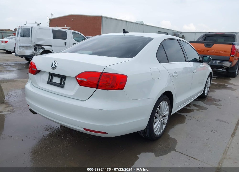2014 VOLKSWAGEN JETTA 2.0L TDI VIN: 3VWLL7AJ1EM435051