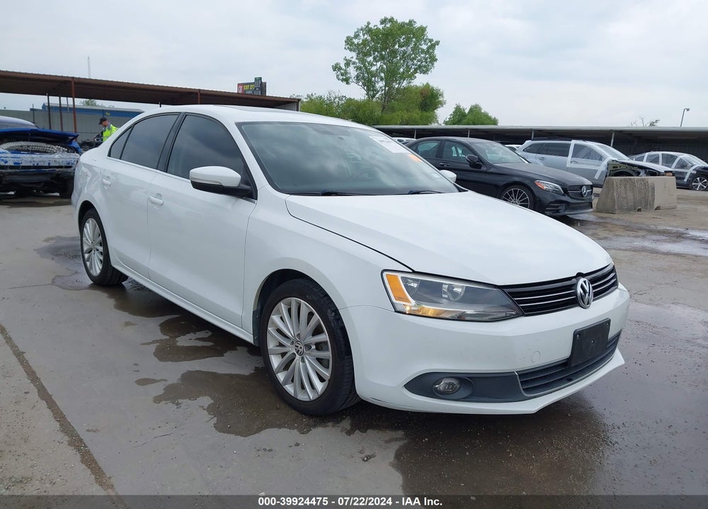 2014 VOLKSWAGEN JETTA 2.0L TDI VIN: 3VWLL7AJ1EM435051