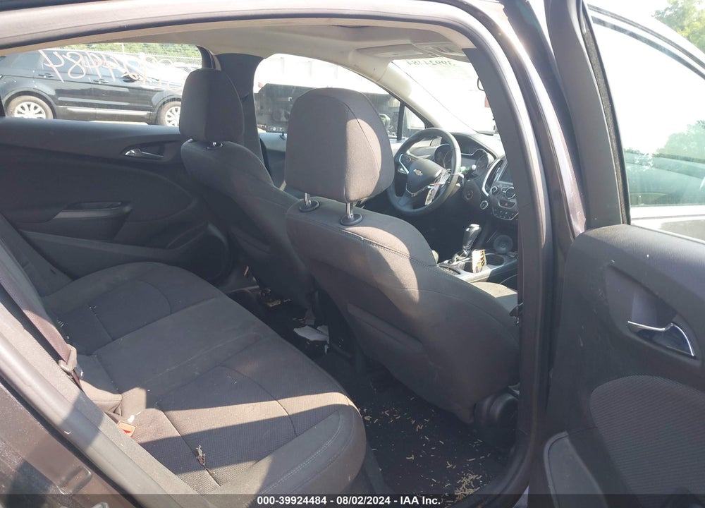 2017 CHEVROLET CRUZE LT AUTO VIN: 1G1BE5SM8H7110846