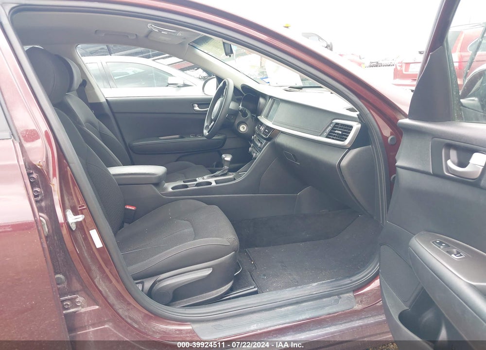 2020 KIA OPTIMA LX VIN: 5XXGT4L36LG425518