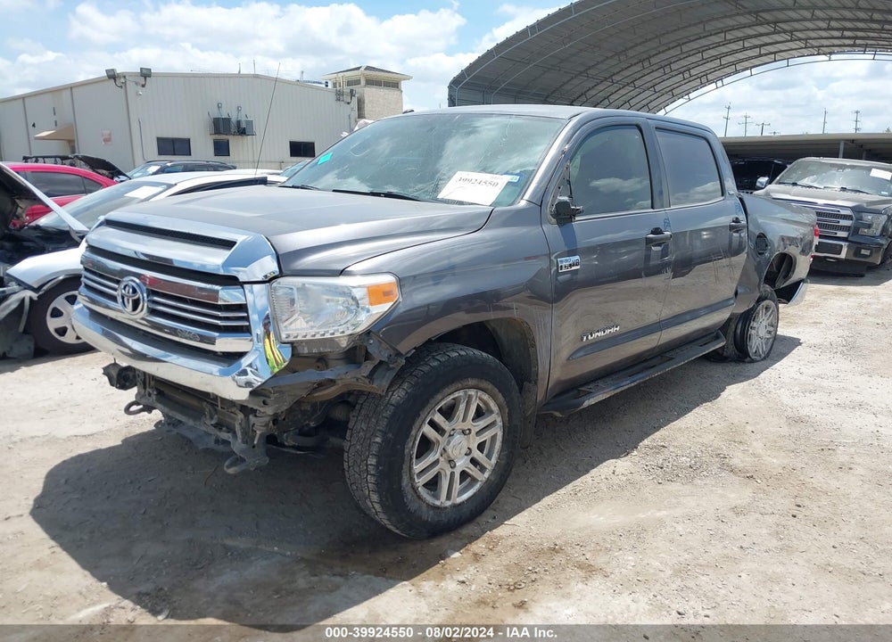 2017 TOYOTA TUNDRA SR5 5.7L V8 VIN: 5TFDW5F15HX604353