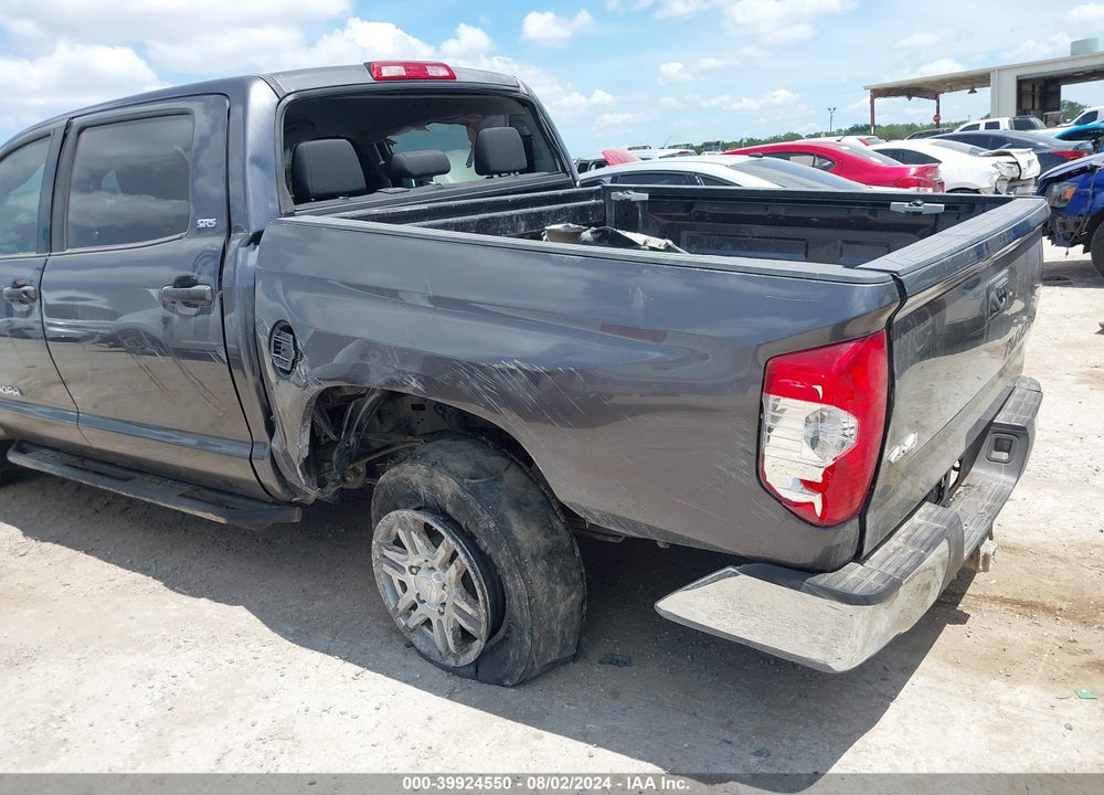 2017 TOYOTA TUNDRA SR5 5.7L V8 VIN: 5TFDW5F15HX604353