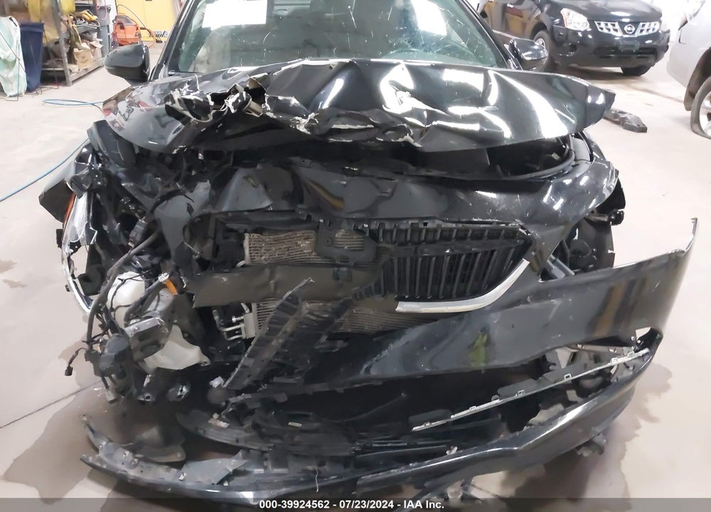 2019 BUICK LACROSSE AWD ESSENCE VIN: 1G4ZR5SS7KU130485