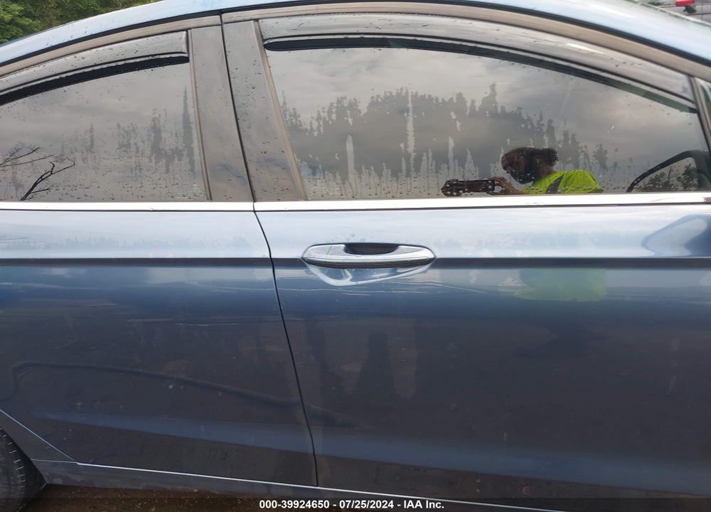 2019 FORD FUSION SE VIN: 3FA6P0HD8KR245120