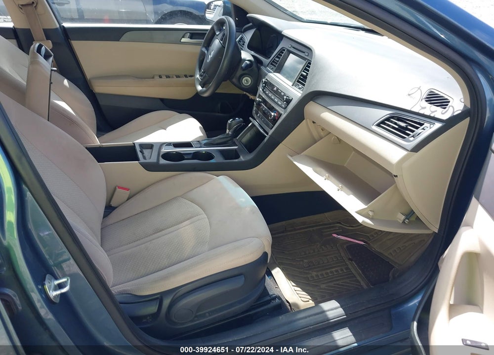 2016 HYUNDAI SONATA SE VIN: 5NPE24AF2GH336336