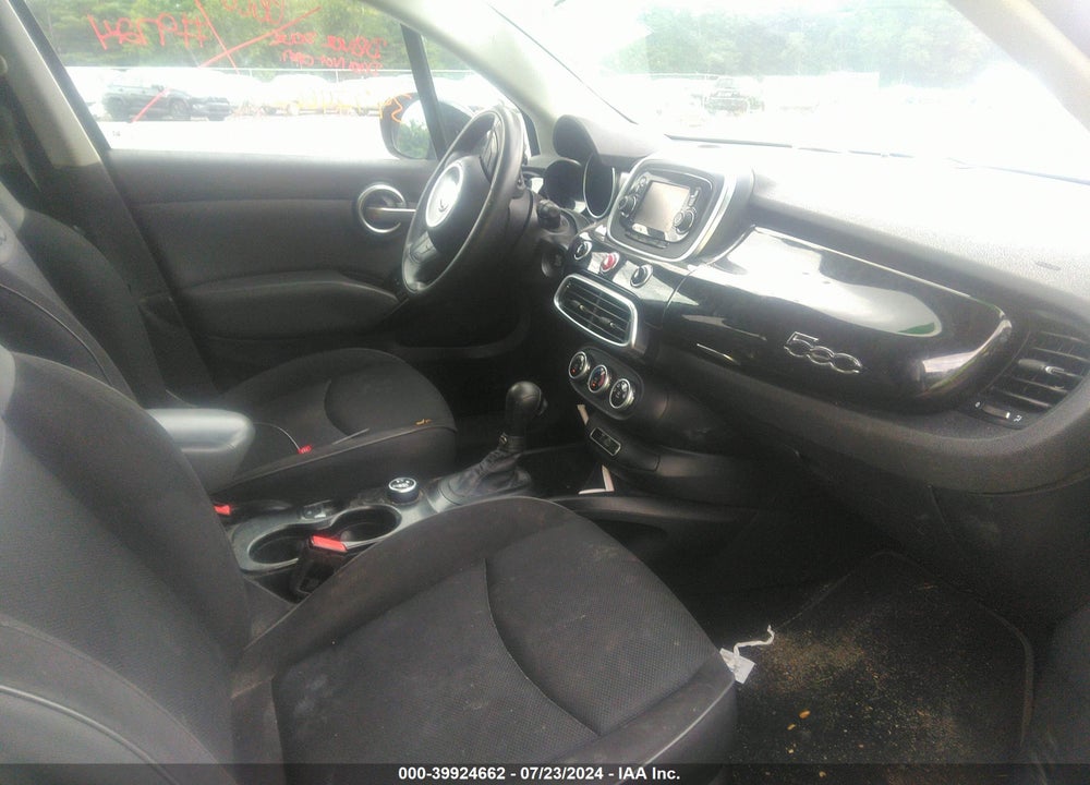 2016 FIAT 500X EASY VIN: ZFBCFYBT2GP463859