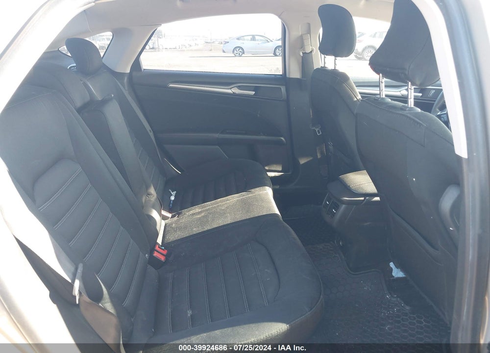 2015 FORD FUSION SE VIN: 3FA6P0HD0FR306417