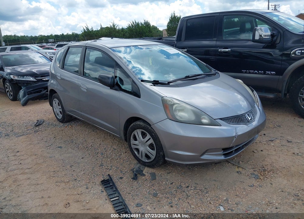 2009 HONDA FIT VIN: JHMGE882X9S055026