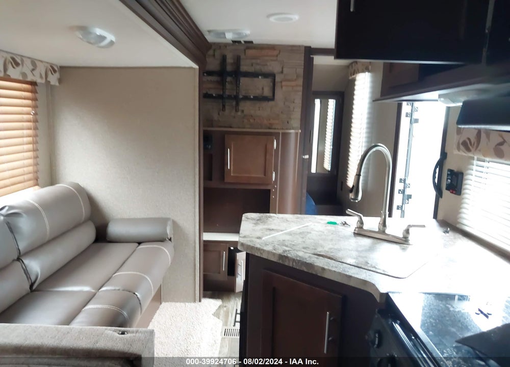 2015 FORE RIVER CHER VIN: 4X4TCKA25FX119432