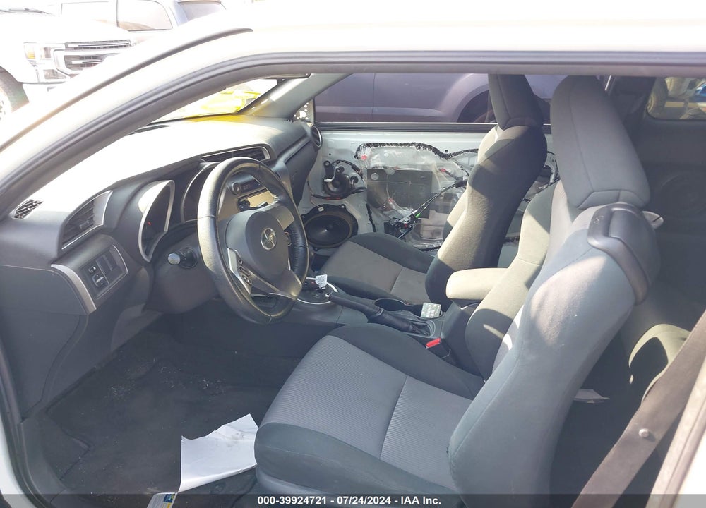 2016 SCION TC VIN: JTKJF5C73GJ014920