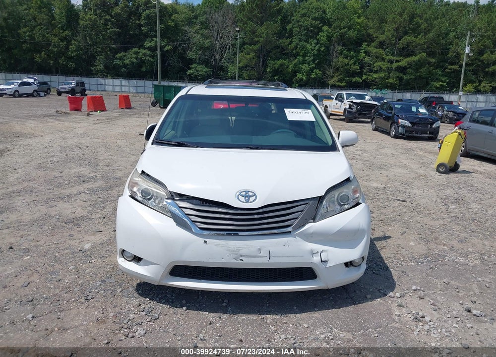 2014 TOYOTA SIENNA XLE V6 8 PASSENGER VIN: 5TDYK3DC3ES430550