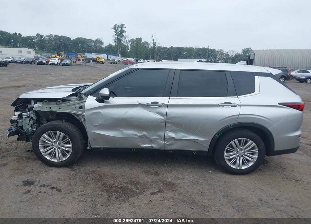 2022 MITSUBISHI OUTLANDER ES 2.5 S-AWC VIN: JA4J4TA8XNZ032367