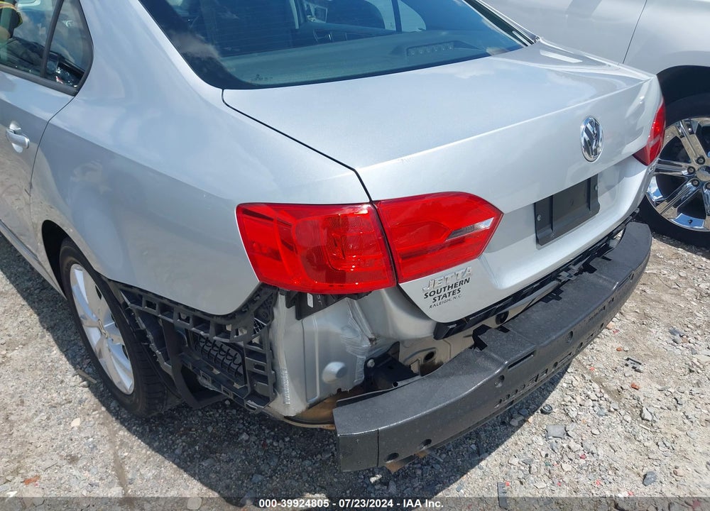 2011 VOLKSWAGEN JETTA 2.5L SE VIN: 3VWDX7AJXBM349905