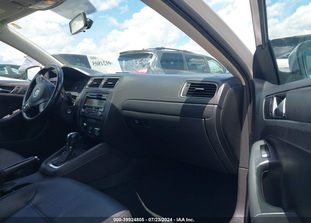 2011 VOLKSWAGEN JETTA 2.5L SE VIN: 3VWDX7AJXBM349905