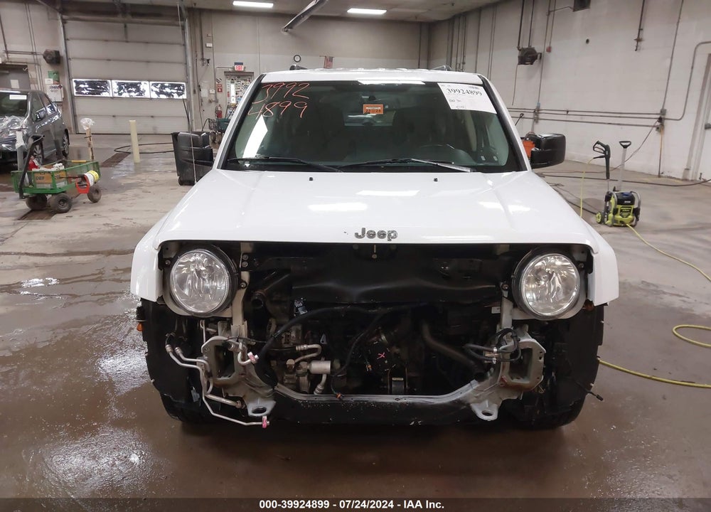 2014 JEEP PATRIOT LATITUDE VIN: 1C4NJRFB8ED721666