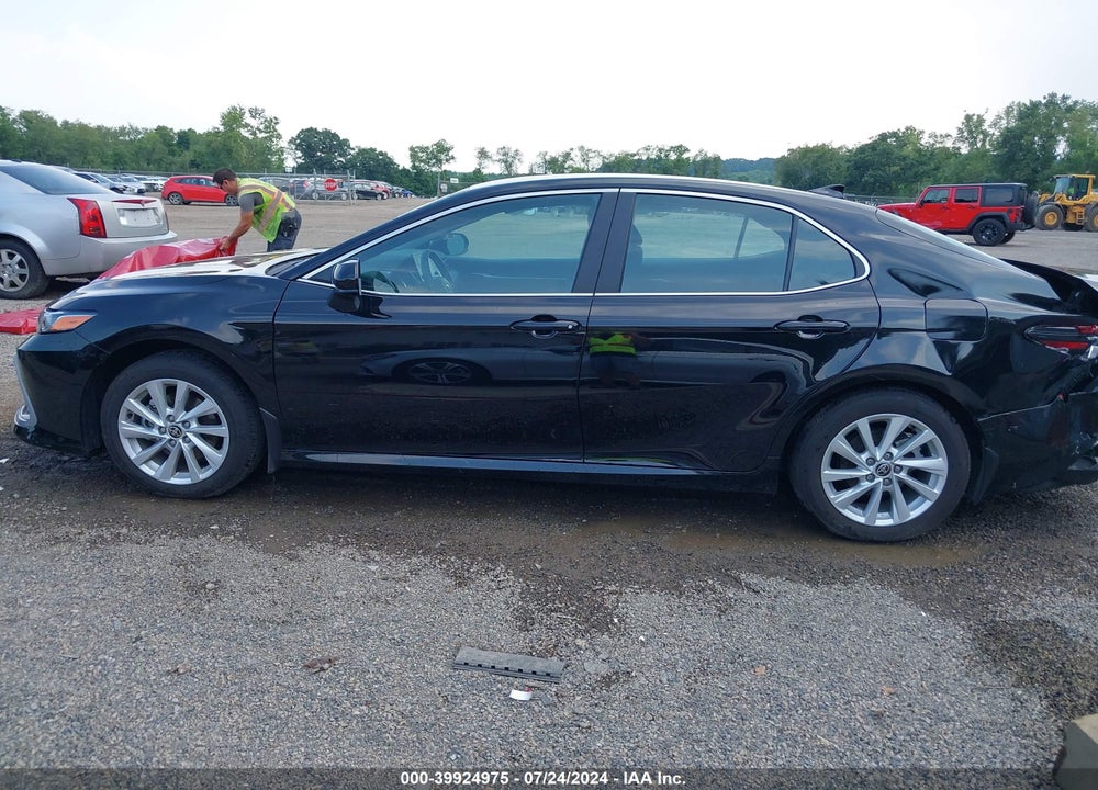 2021 TOYOTA CAMRY VIN: 4T1C11AKXMU596549